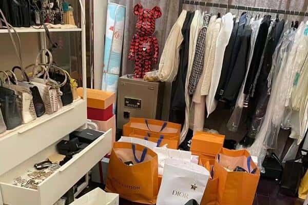 阿勒泰地区富蕴回收一线品牌衣服