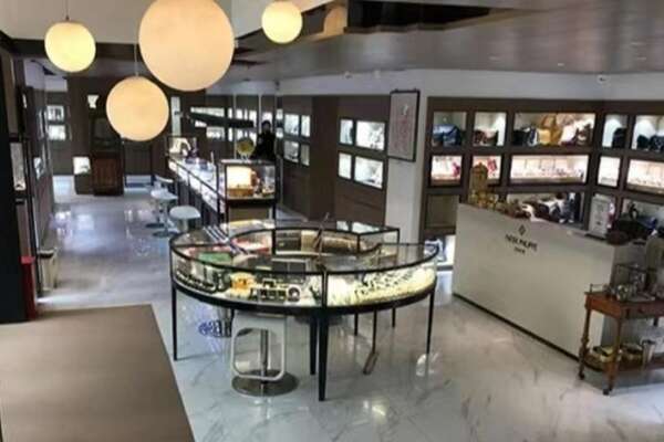 阿勒泰地区富蕴寄卖奢侈品店